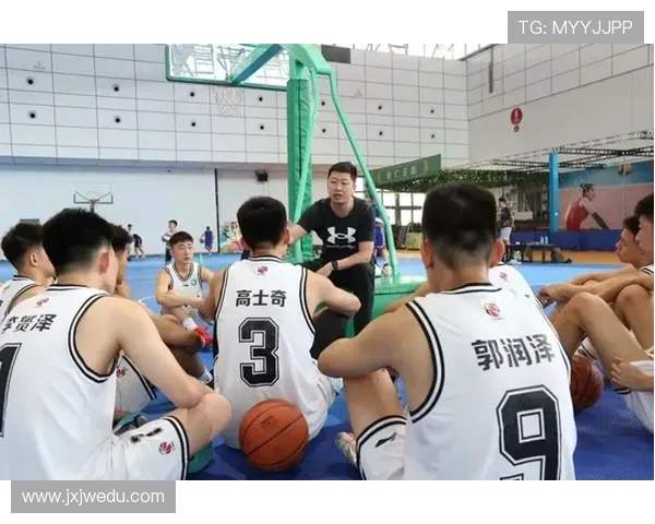南京篮球队与上海篮球队赛后复盘团队协作分析与经验总结